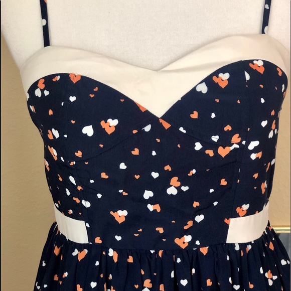 Minuet beautiful heart dress - Picture 2 of 5